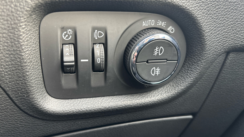 Vauxhall Astra 1.4T 16V 150 SRi 5dr Petrol Hatchback